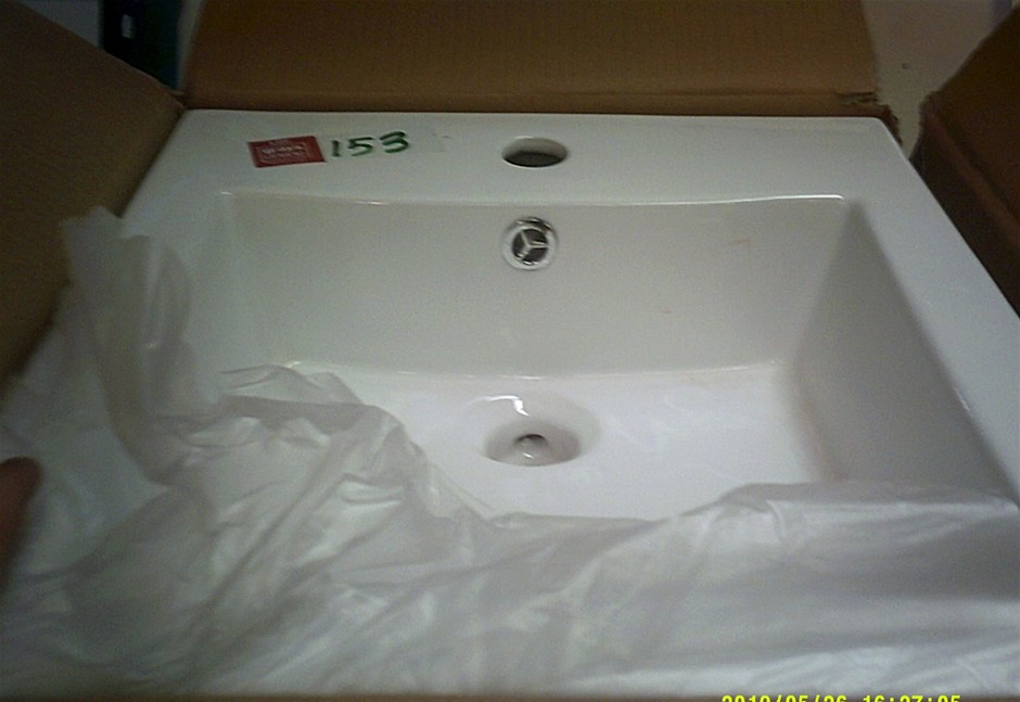 1/100 Scottdale gold bar x 2, 1g Valcumbi bar x 2 & 1g Silver Bar x 2