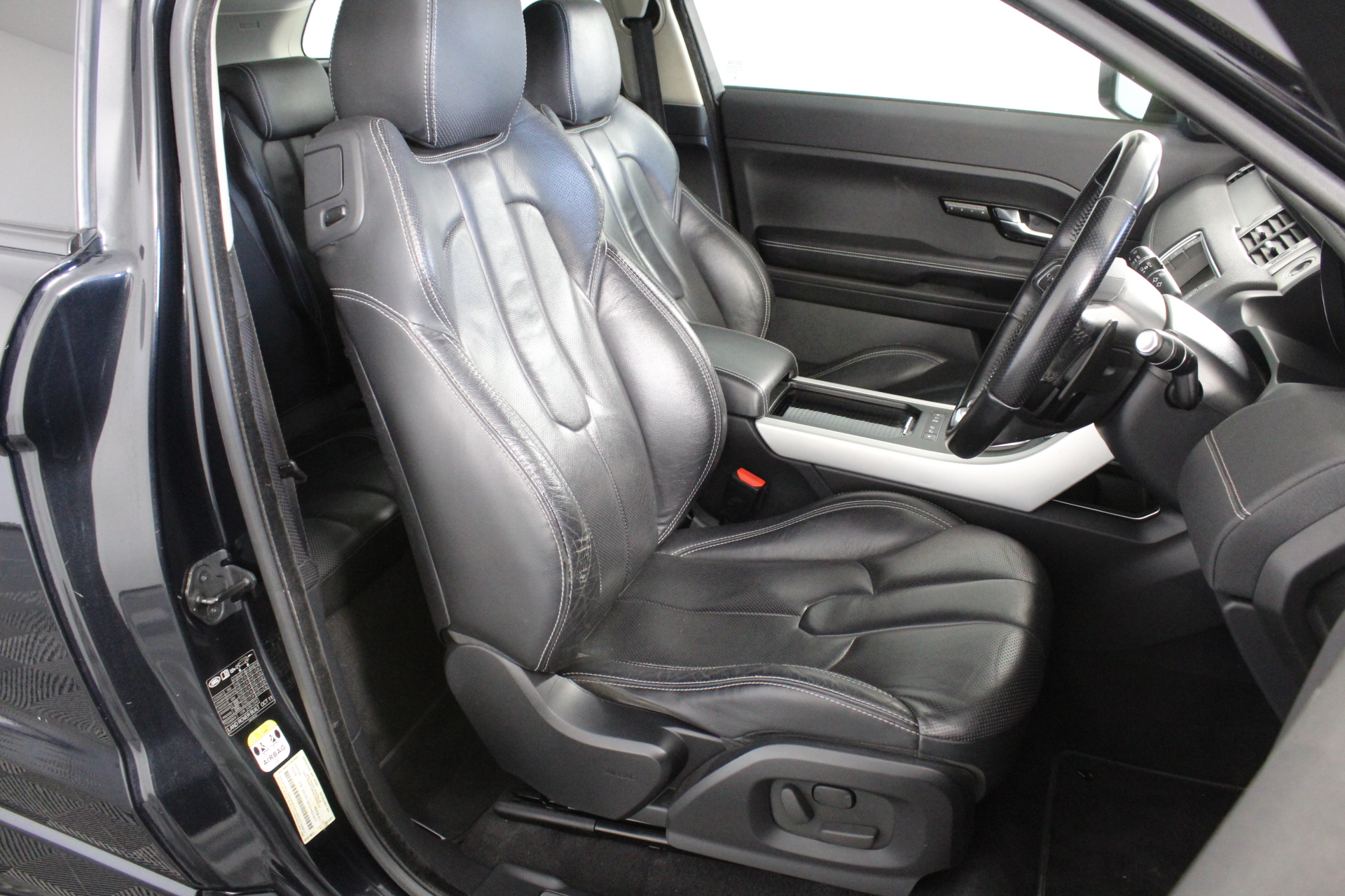 Aboriginal Flag, 1/10th Oz (ApproX) 999 Pure Solid Silver Bullion Coin, C.O