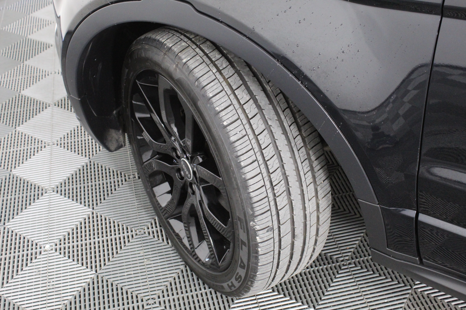 Aboriginal Flag, 1/10th Oz .999 Pure Solid Silver Bullion Coin, with C.O.A