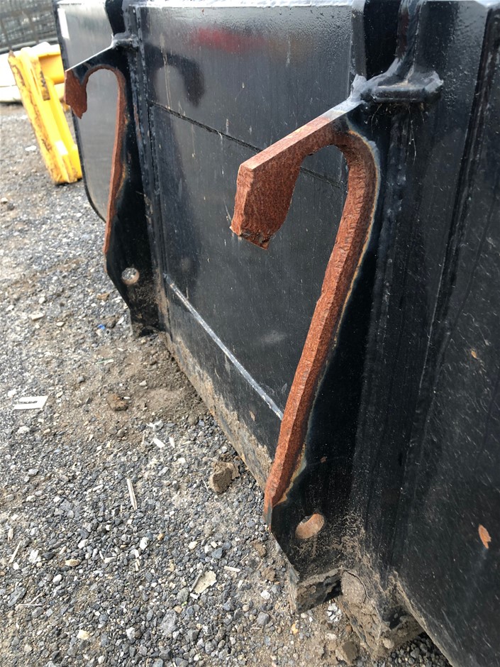 GME TX677 2-Watt UHF Handheld Radio (Lot of 4)