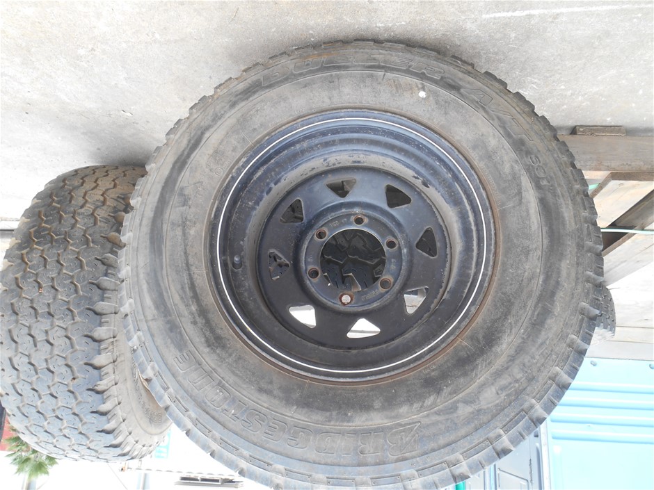 1/100 Scottdale gold bar unc