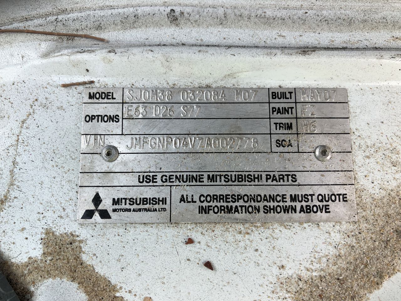 Classic Stainless Steel 3mm Curb Chain Bracelet - 9 Inches (Yellow)