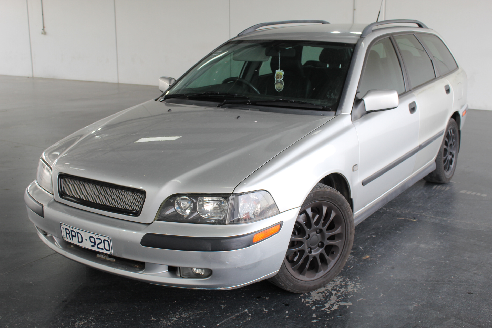 Designer Simulated Diamond Swirl Pendant Necklace in Silver