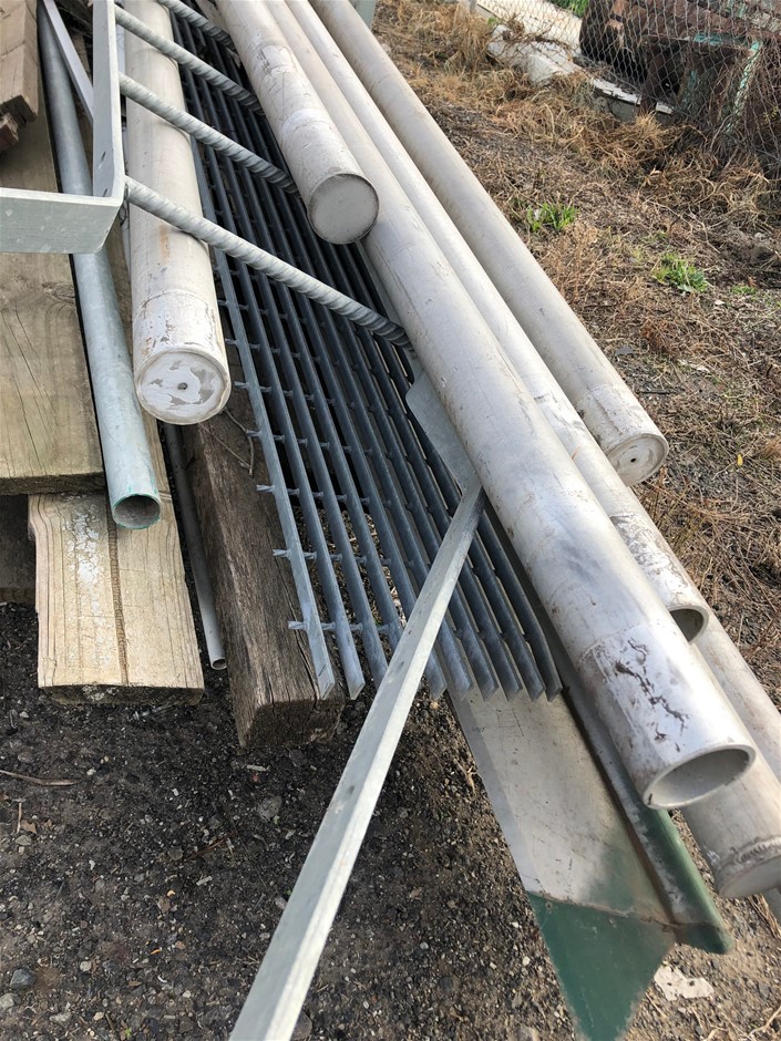 Aboriginal Flag, 1/10th Oz (ApproX) 999 Silver Bullion Coin, C.O.A