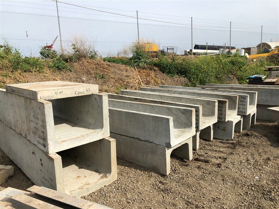 Party/Event Poly Folding Tables