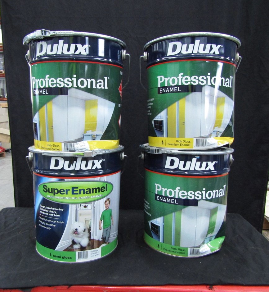 Quantity of 4 17.5-25 Earthmoving Tyres(Unused)