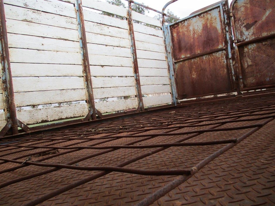 <p>Porcelain Tiles 2x Part Pallets</p>