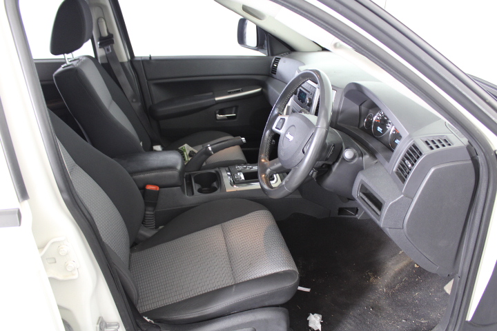 BEKO SlushMix Frozen Drink Maker, 2L Capacity, Stays Cold for 12 hrs