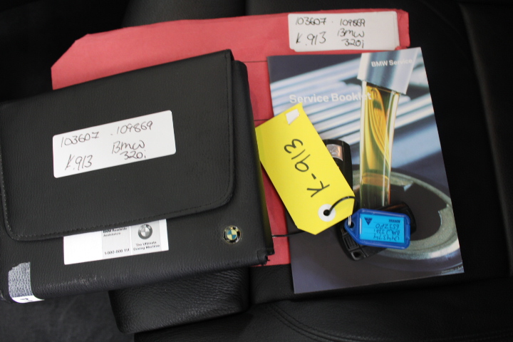 VAX Compact Power Carpet Washer, White. NB: Has Been Used, Not Boxed & Miss