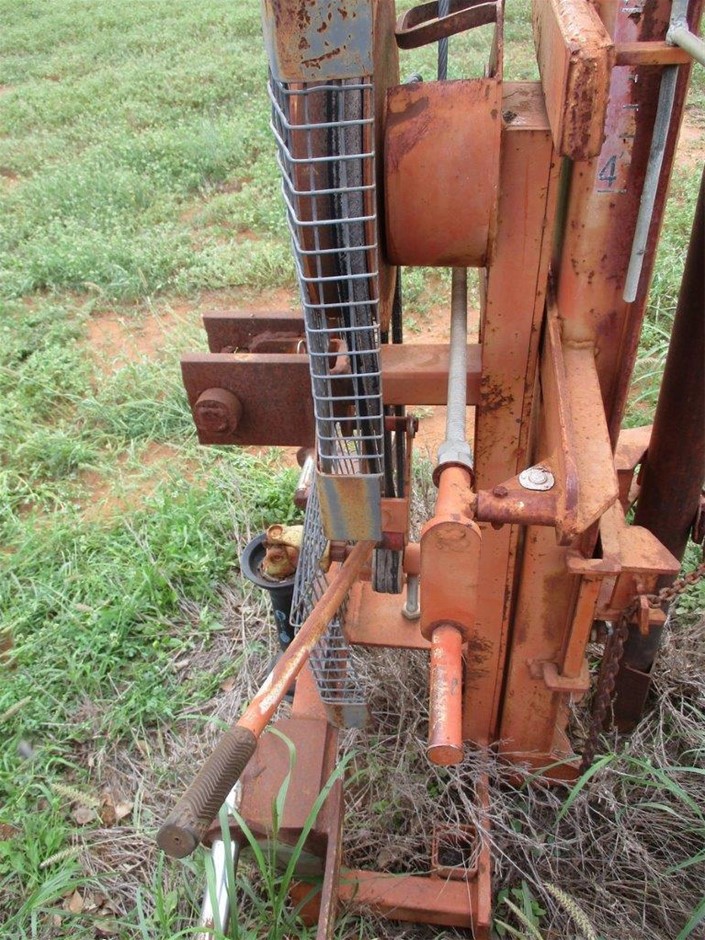 HILLS 19M 3 Tier Airer.