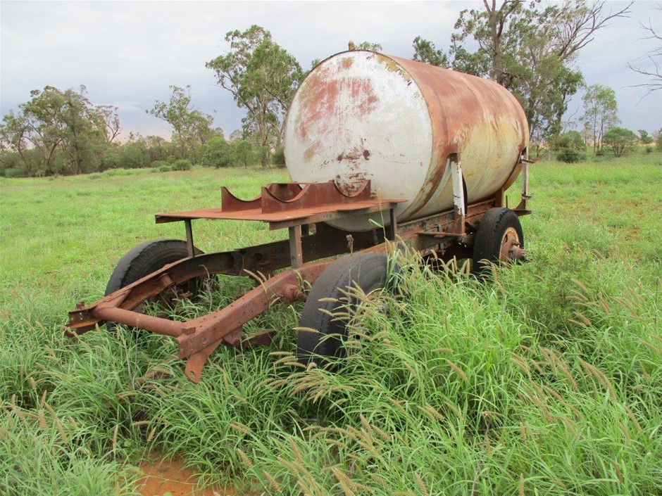 BLUEY Bingo Plush Chair – Soft Kids Armchair, Upholstered Reading Seat for