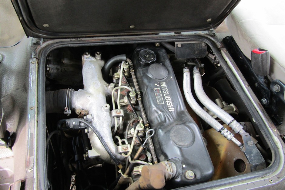 5 Carat round 5 white diamond each CVD Uncertified