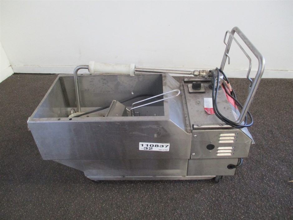 Waterproof  Watch Barrel Shaped Transparent Red Color Quartz Watch Popular