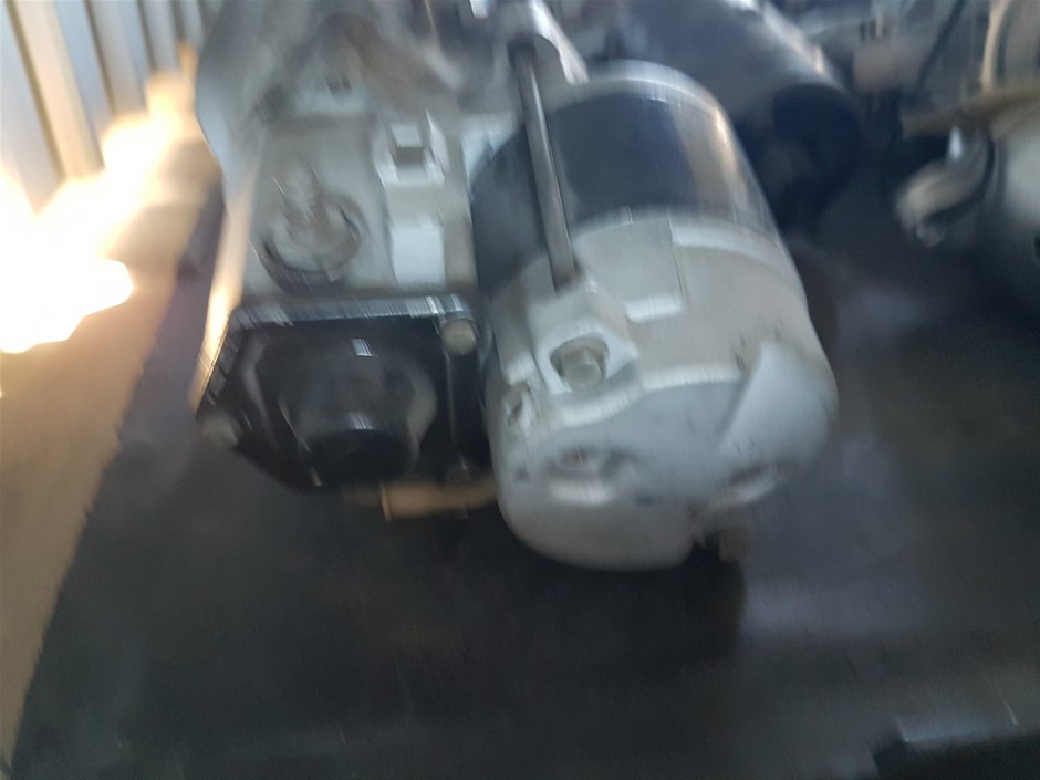 NEW XU1 Holden Torana Colour Silver Stunner Coin & Display Box C.O.A. LTD