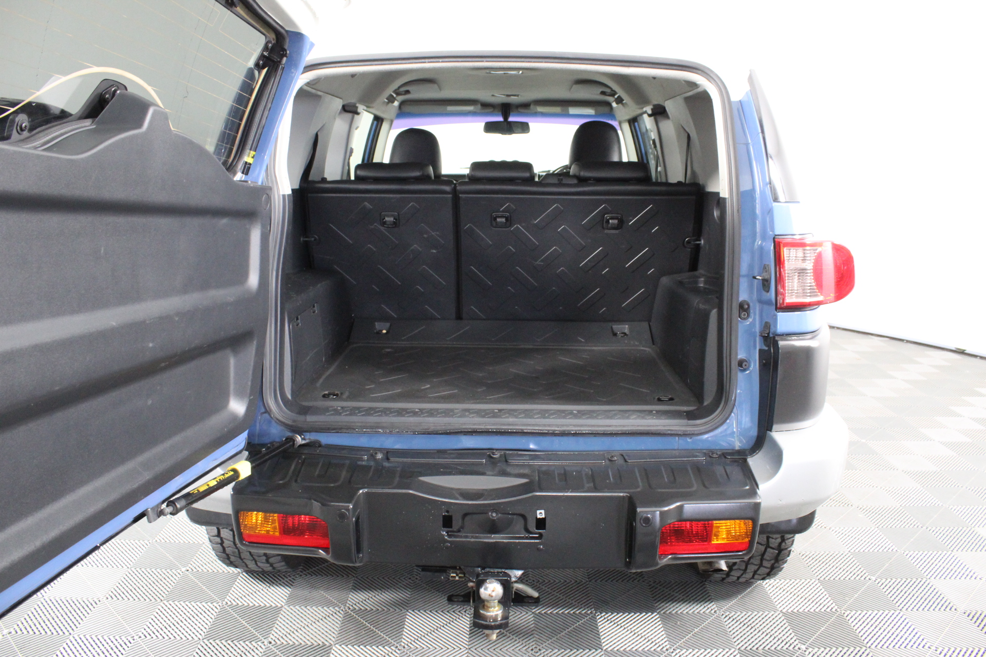 SILVEROO, Kangaroo Global Trade Coin 1/10th Oz 999 Pure Solid Silver C.O.A.