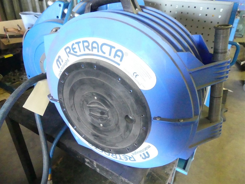 Assorted 4L Tins of Paint