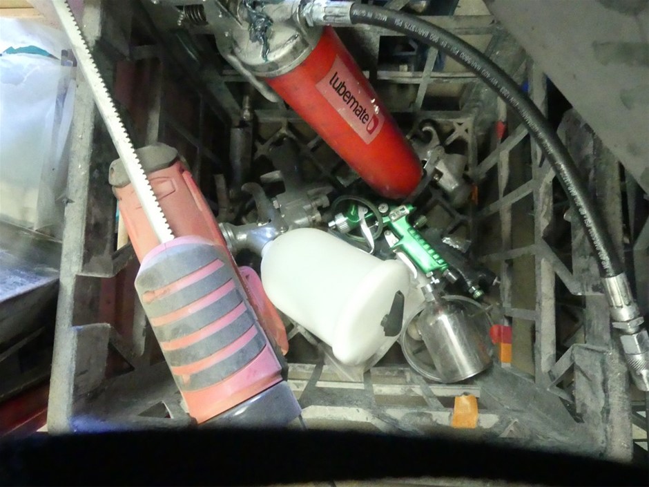 9K Yellow Gold Sapphire & Dia. Ring