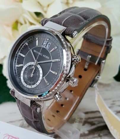 COLEMAN Quad Deluxe Mesh Event Chair, Grey.