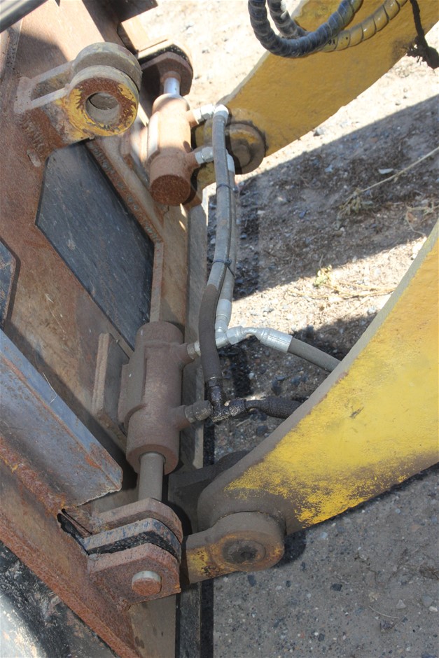 Silver-Filled Cuban Necklace with Simulated Diamond Clasp, 8MM -  55.8cm