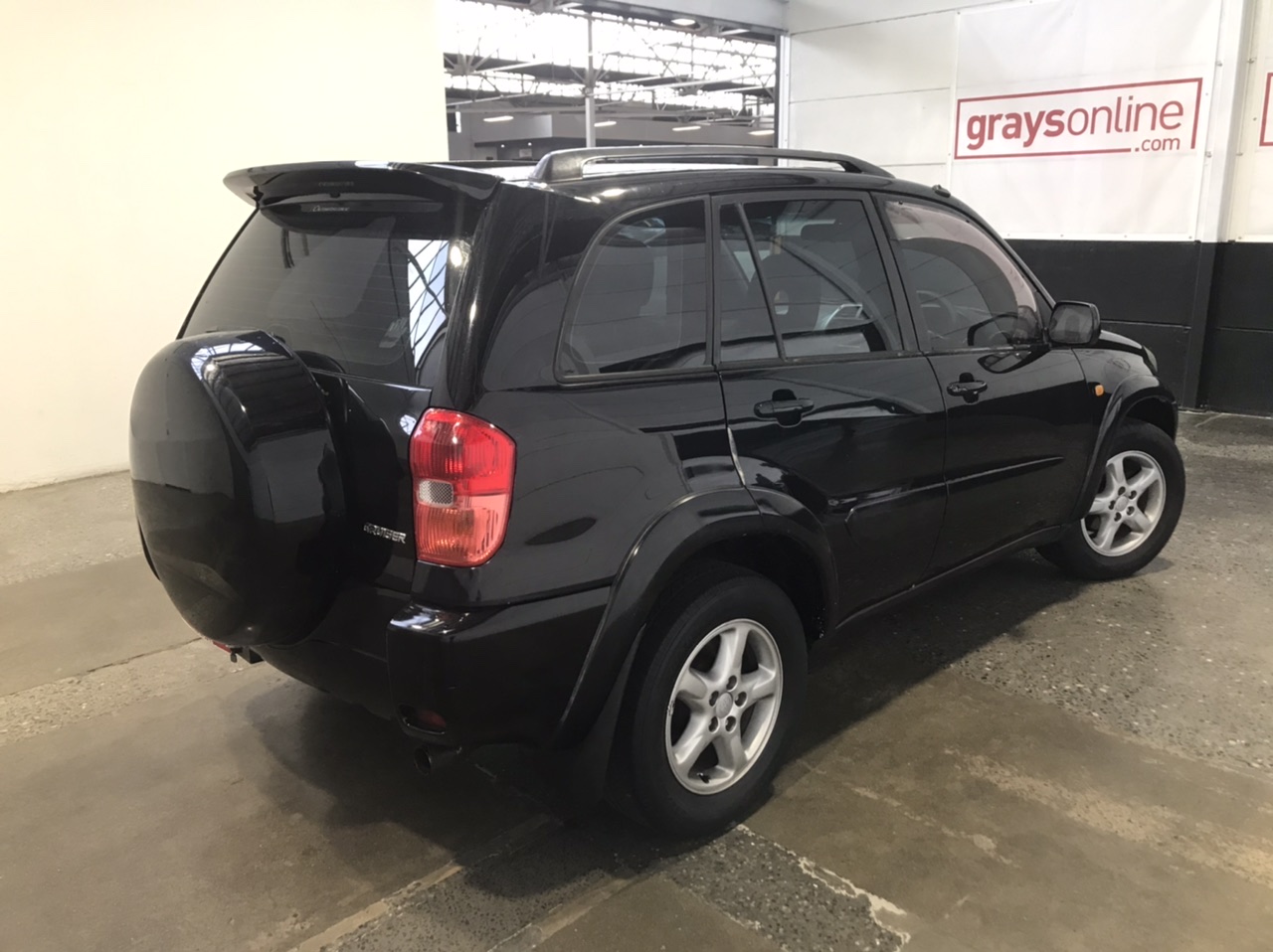 Designer Filigree Locket with Simulated Ruby Necklace in Silver