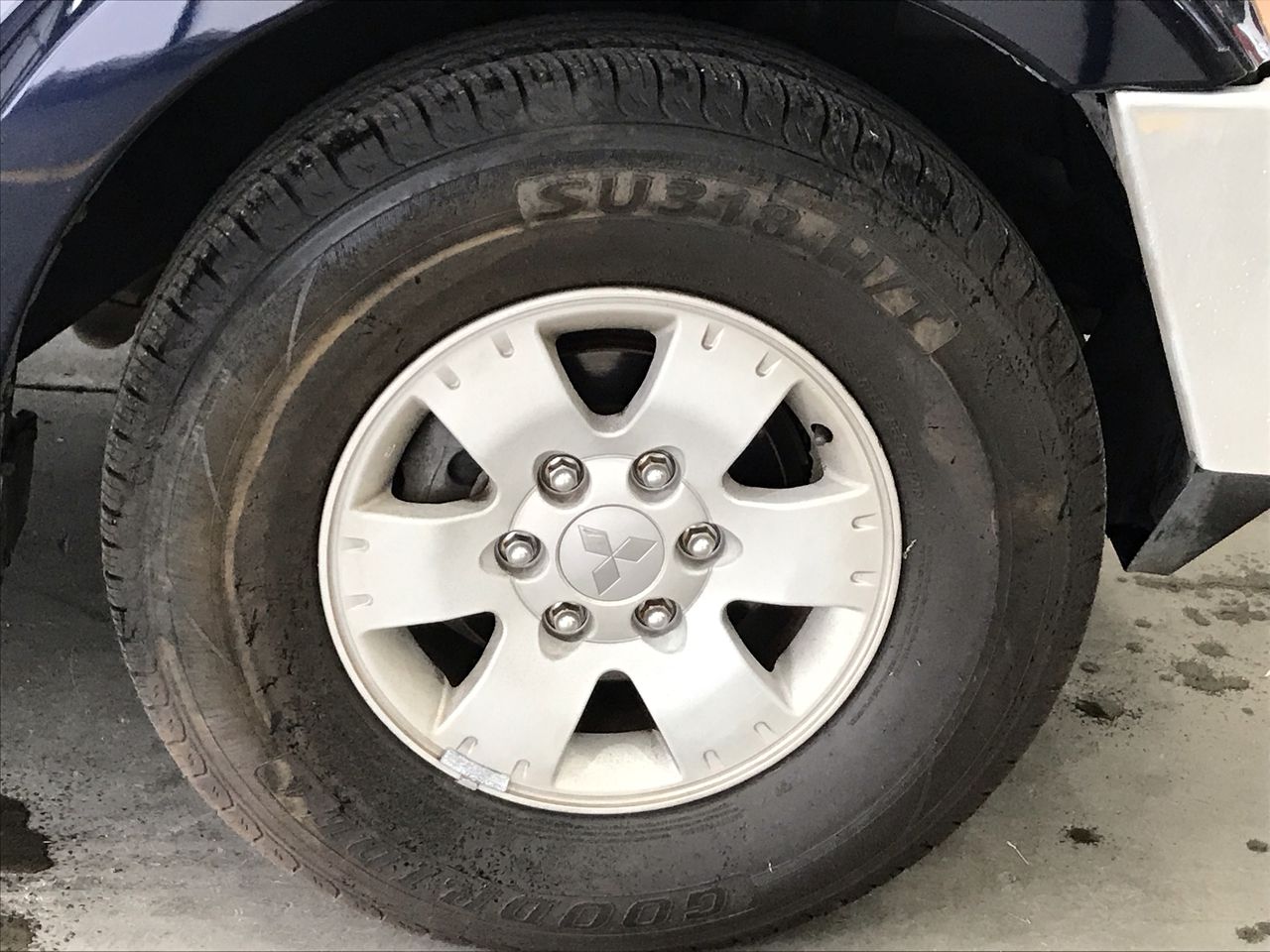 Stay-On Eyeliner Purple