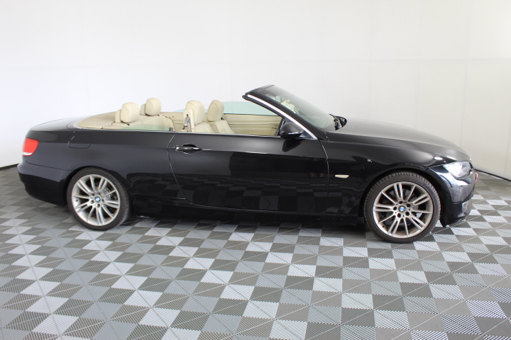 Classic Rhodium Plated Simulated Diamond Filigree Heart Locket