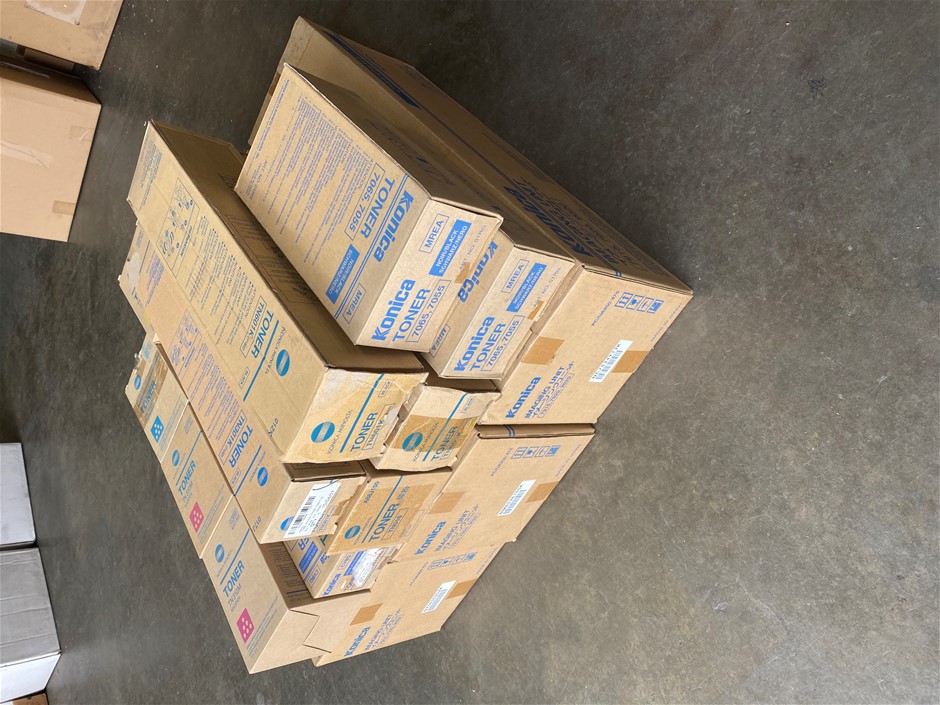 TOMMY BAHAMA Inflatable Water Hammock 2.44M. NB: Condition unknown. <b>Impo