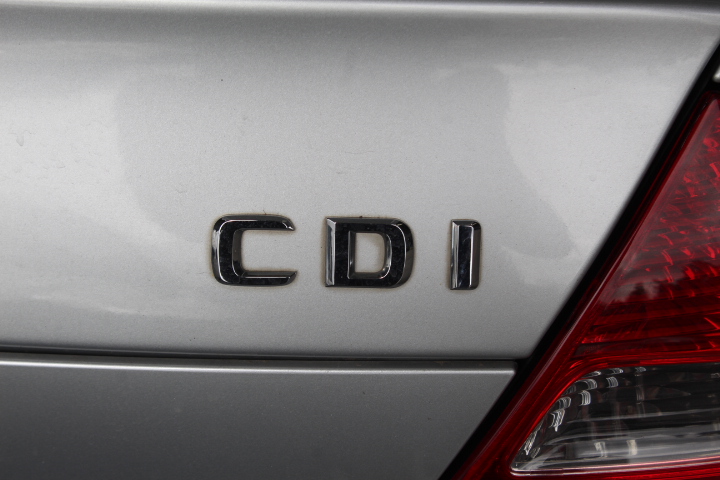 PHILIPS Pedestal Fan Series 2000, Powerful & Ultra-Quiet with SilentWings T