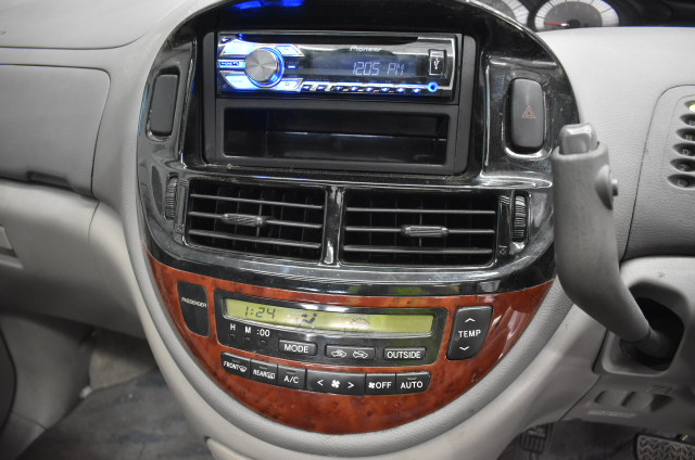 CASUAL LIVING Reversible Cooling Throw, Vanessa Blue. NB: Not in original p