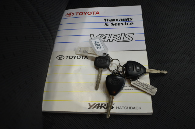 RABBIT Electric Corkscrew And Wine Aerator 5 Piece Set. N.B: Minor use & co