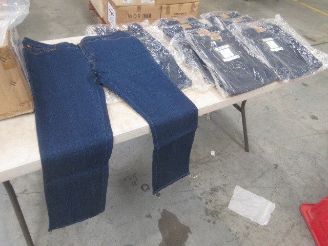 9K WHITE GOLD 0.10ct HI I1 DIAMOND Braceleted 18.5cm