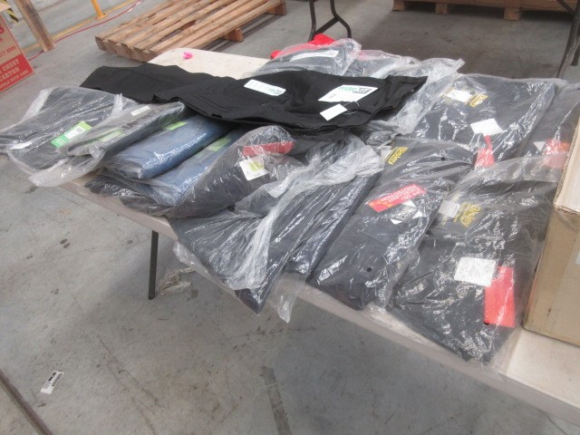 9K WHITE GOLD HLW RECT TUBE HOOP EARRINGS 15mm