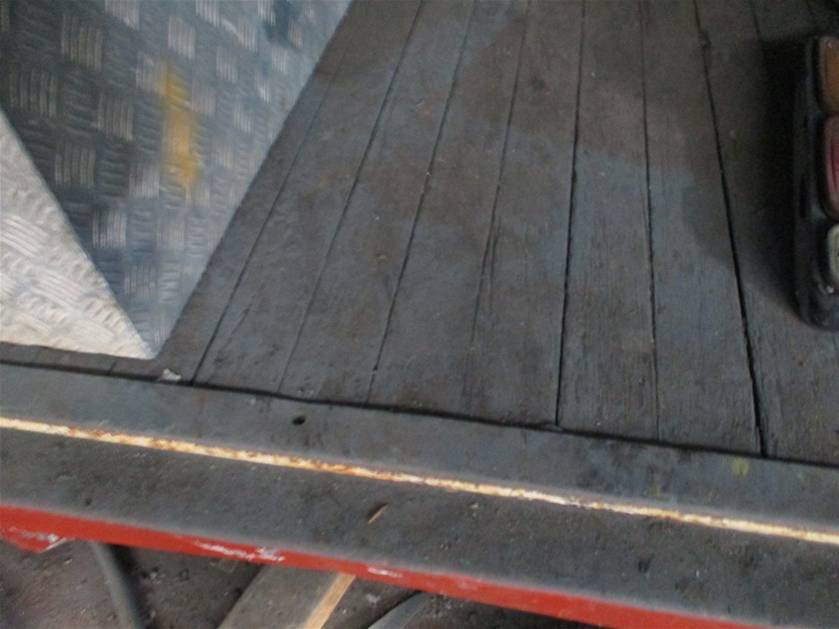 9K Yellow Gold EMERALD CUT RHODOLITE GARNET RING