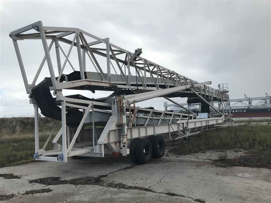 2 Carat round 2 white diamond each CVD Uncertified