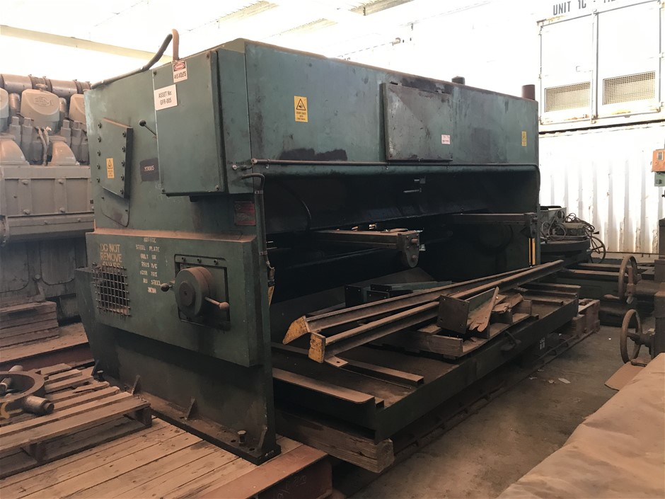 4 x HUANG FEI HONG Spicy Peanuts, 410g.