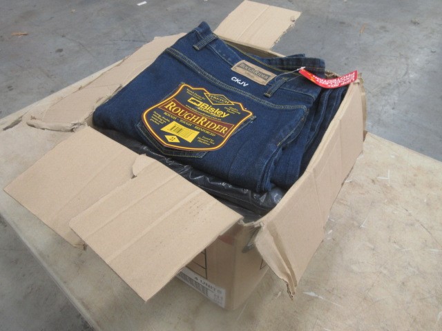 2 x Box of 16pc TRUBAR Plant Based Protein Bars. NB: Damaged packaging.