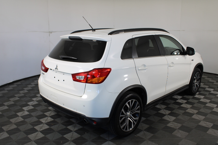 ADIDAS Women's Breaknet 3.0 Shoes, Size US6.5, CloudWhite/GoldMetallic, JQ5