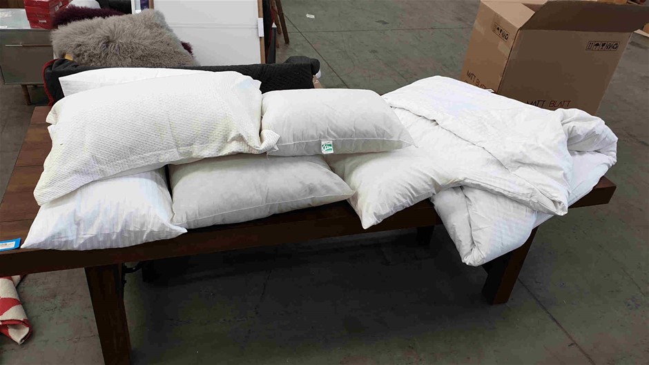 3-Pack CALVIN KLEIN Men's Stretch Trunks, Size M, 95% Cotton, Black/Red/Gre