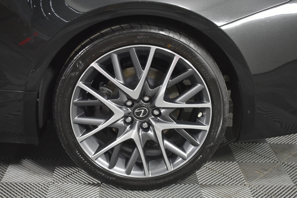 DeWALT 18V XR Brushless Finisher Nailer Kit c/w 2 x 5.0Ah & Charger.