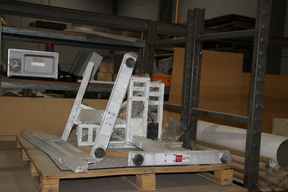 DeWALT 18V XR Brushless 26mm SDS Rotary Hammer Drill - Skin Only. NB: Minor