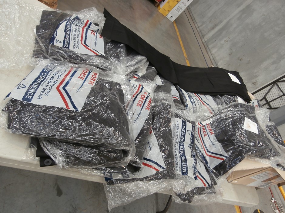 DeWALT 18V 5.0Ah XR Li-Ion Cordless Slide Battery. NB: Minor use & Not in O