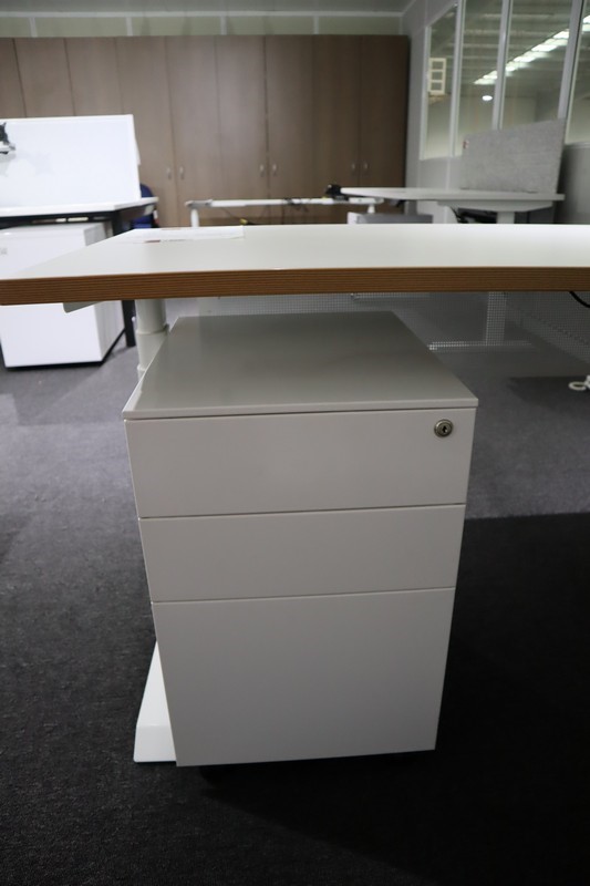 DeWALT 18V XR Brushless 184mm Cordless Brushless Circular Saw, Skin Only. N