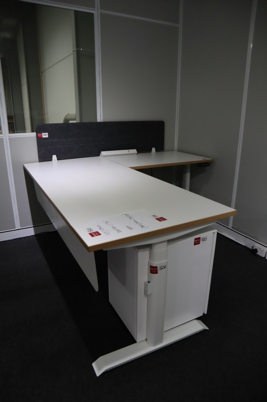 2 x SENSH Staple Gun 4-13mm Staples.