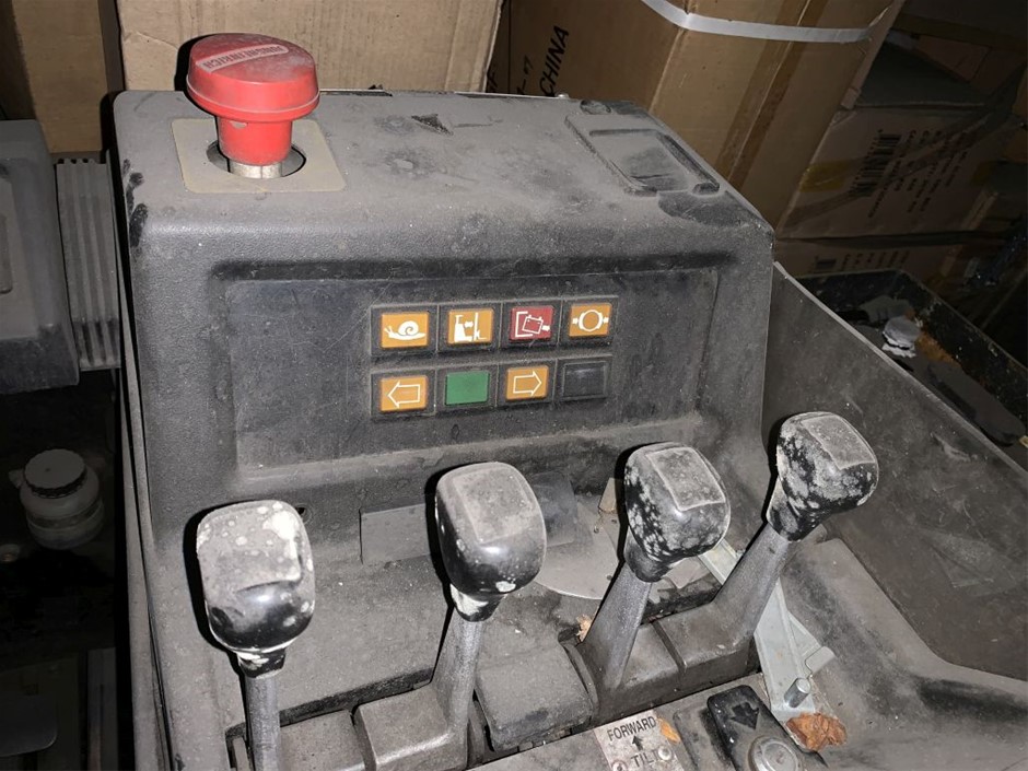 DeWALT 18V 5.0Ah XR Li-Ion Cordless Slide Battery. NB: Has been use & Not i