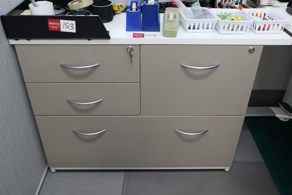 3 Packs of 5 x VOREL Sanding Belts, 75x533 mm, P60.