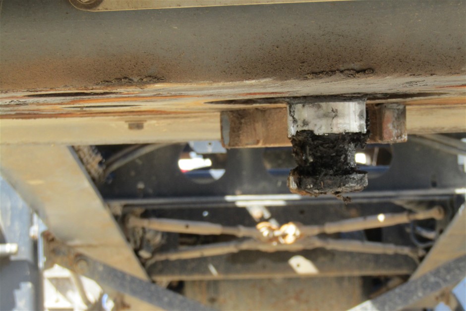 Brokenwood Cricket Pitch Red Cab Blend (6x 750mL).