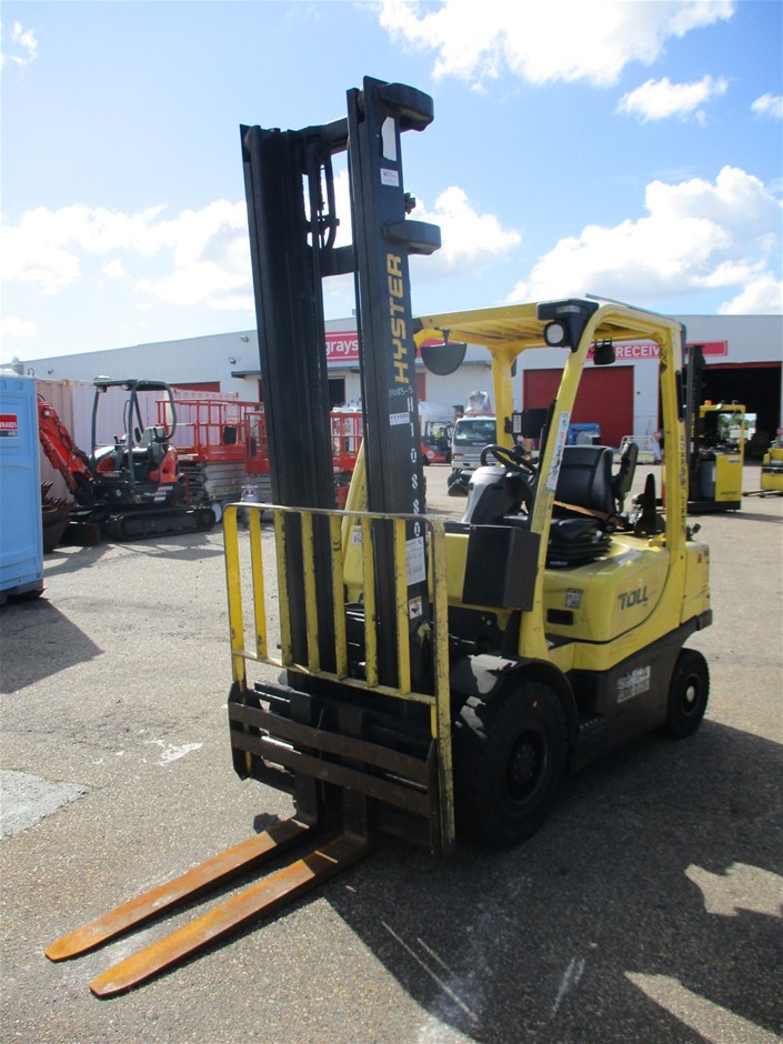 0.86ct Round Cut GRA Certified Moissanite 925 Sterling Silver Ring - Size 7