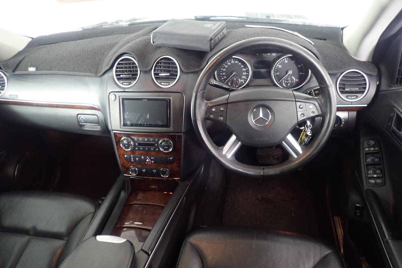 9K WHITE GOLD 0.33ct F VS LAB DIAMOND MARQ RING