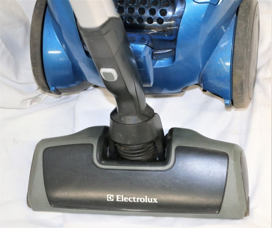 Large steel Metal Tank