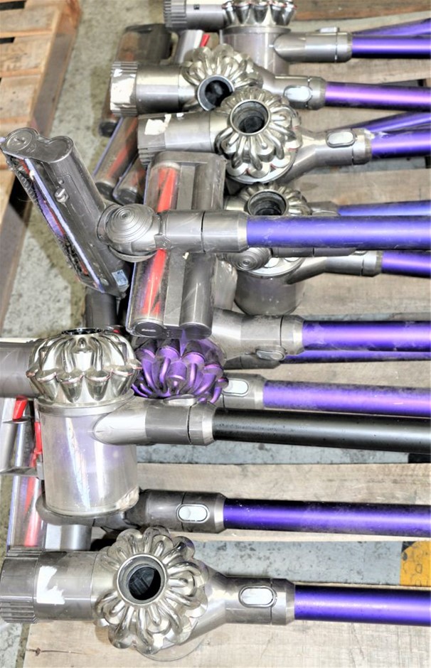 24.69 Carats Blue Lapis Lazuli